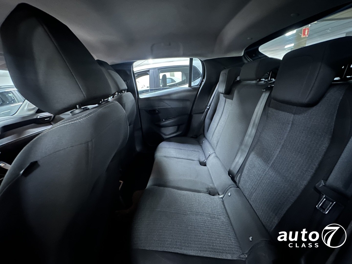 PEUGEOT 208 - Foto 8