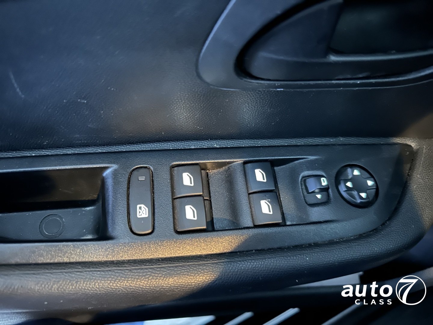 PEUGEOT 208 - Foto 14